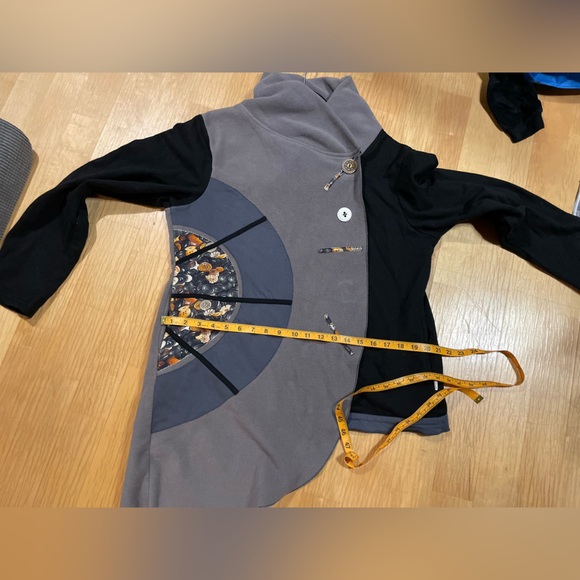 Leopards and Roses Fleece Herringbone Jacquard Jacket size Large - Picture 8 of 8